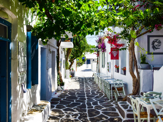 Luxury Redefined: Mykonos Villas That Take Your Breath Away